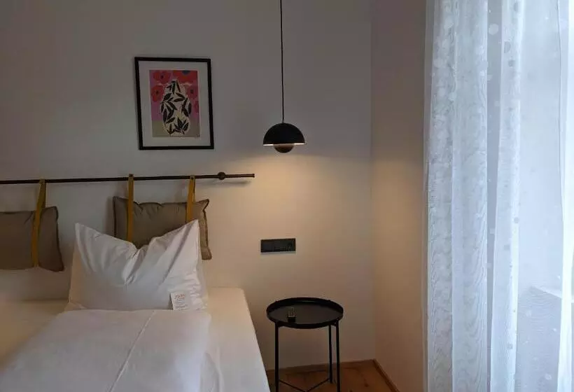 Hotelli Weingut Bernard