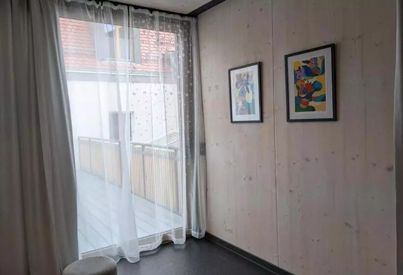 Hotelli Weingut Bernard