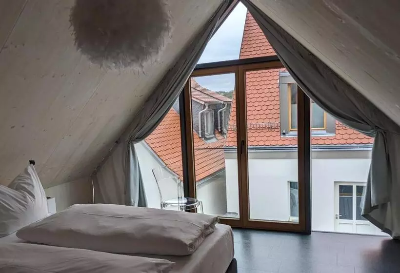 Hotelli Weingut Bernard