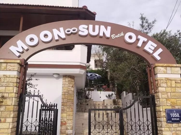 Moon & Sun Otel