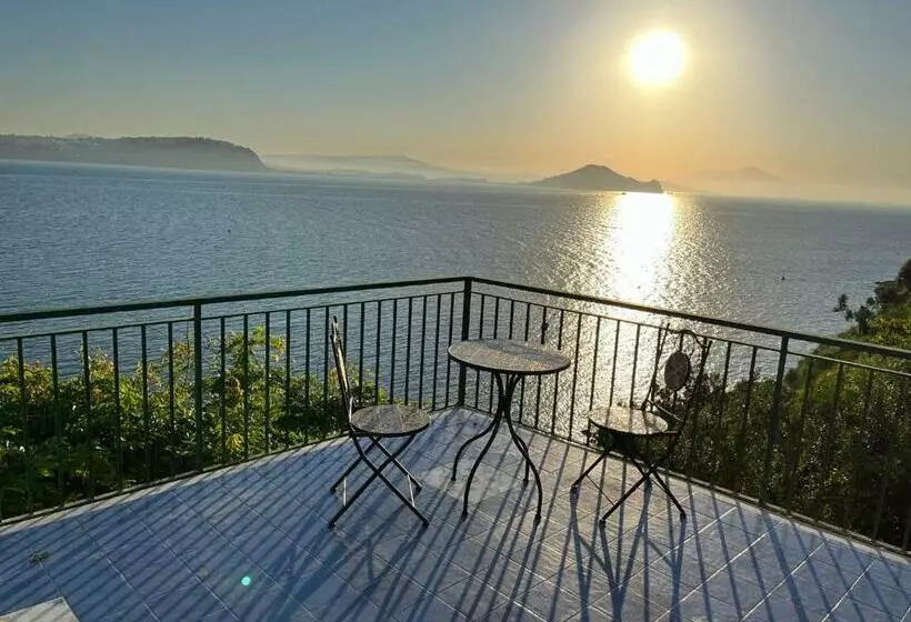 Aamiaismajoitus (B&B) Punta Lingua Relais  Room 1 Sunrise Terrace