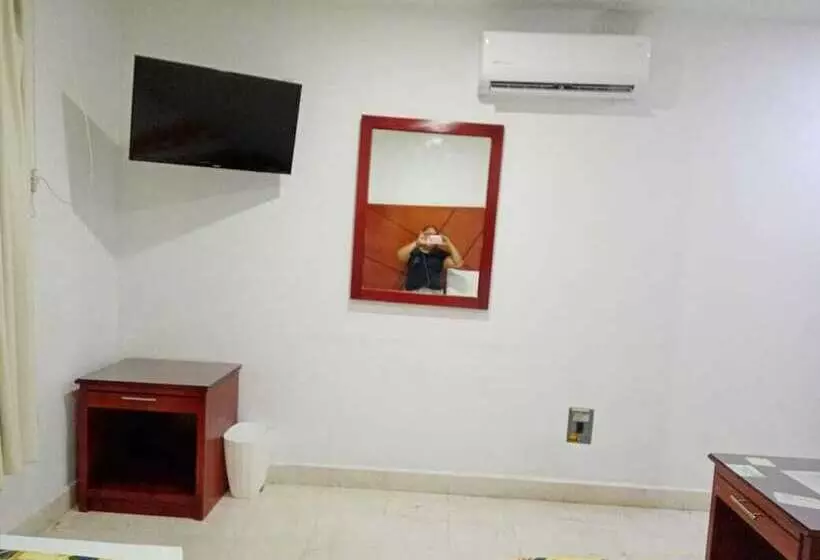 Hotelli Villa Esmeralda