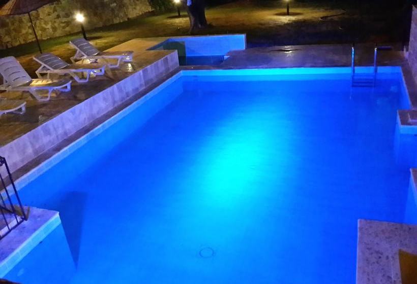 בית מלון כפרי Doridas