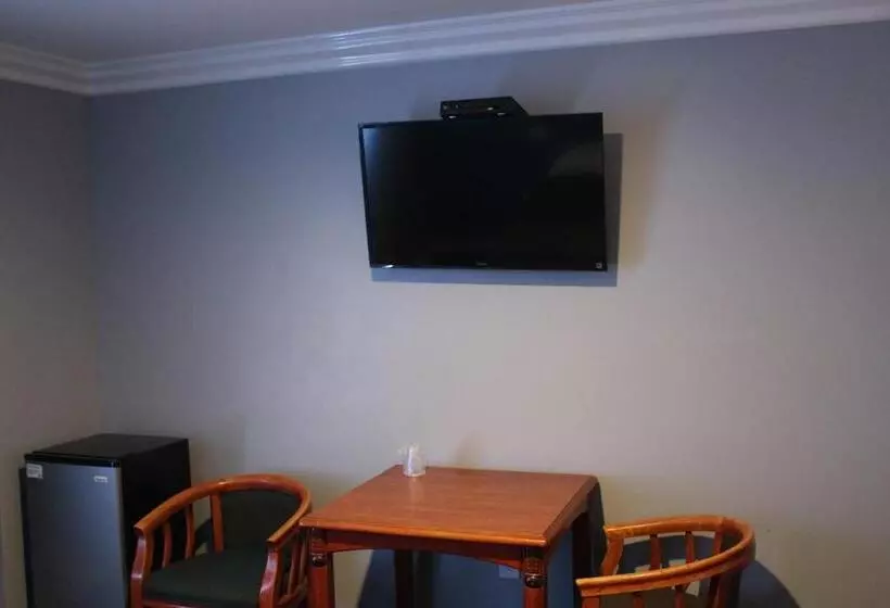 酒店 Erth Inn By Aga Maywood