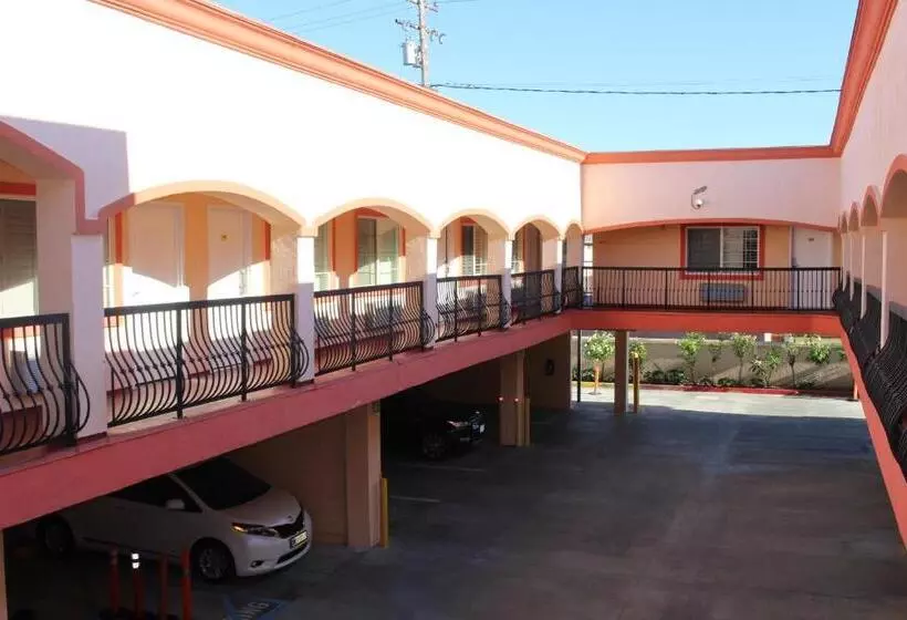 酒店 Erth Inn By Aga Maywood