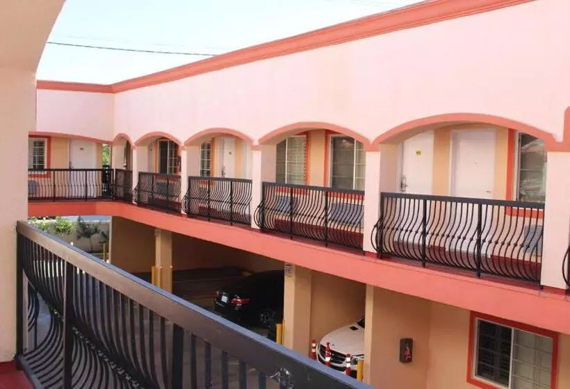 酒店 Erth Inn By Aga Maywood