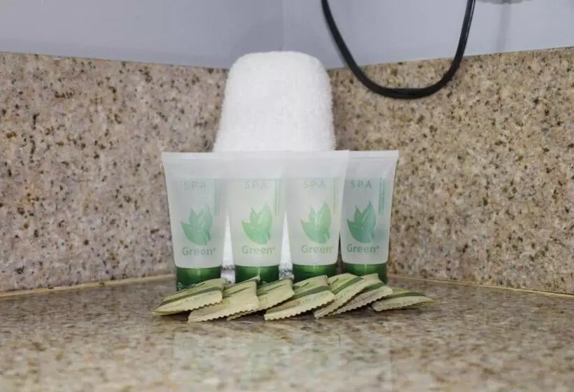 酒店 Erth Inn By Aga Maywood