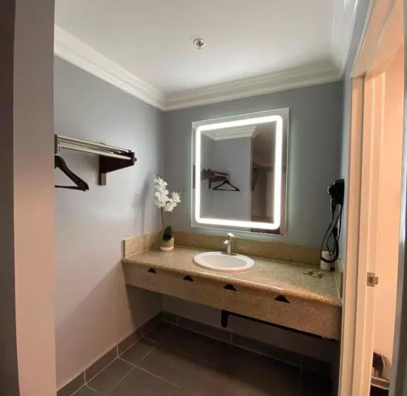 酒店 Erth Inn By Aga Maywood