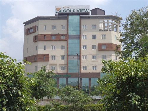 בית מלון כפרי Golf View