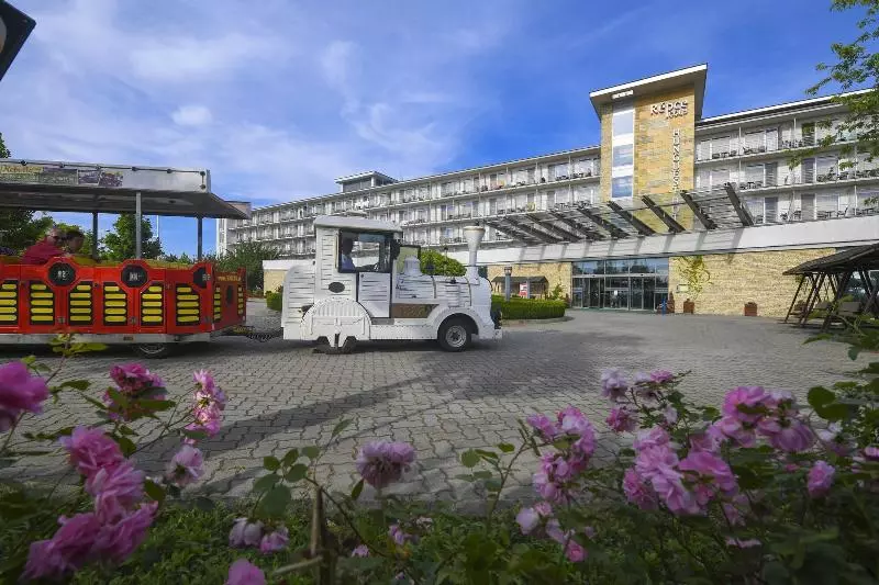 Hotel Hunguest Bük   Ex Répce és Répce Gold