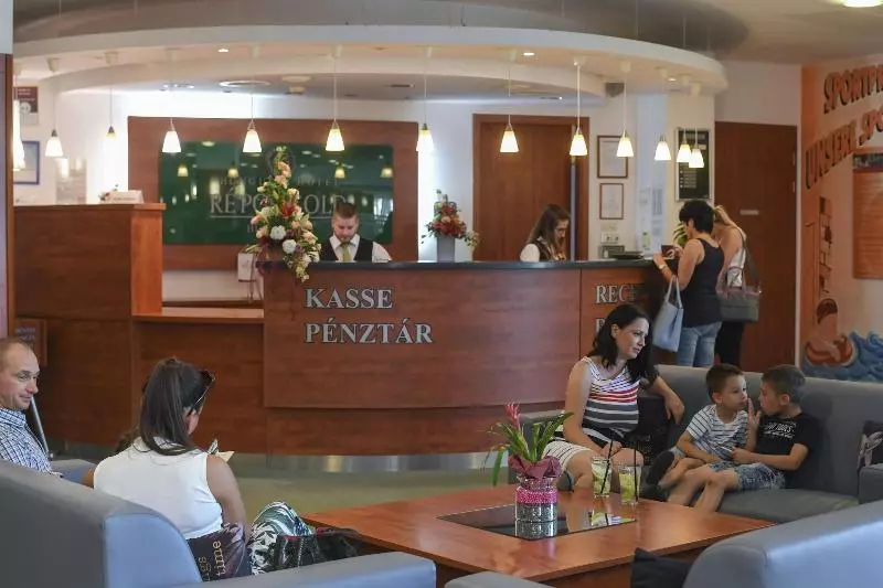 Hotel Hunguest Bük   Ex Répce és Répce Gold