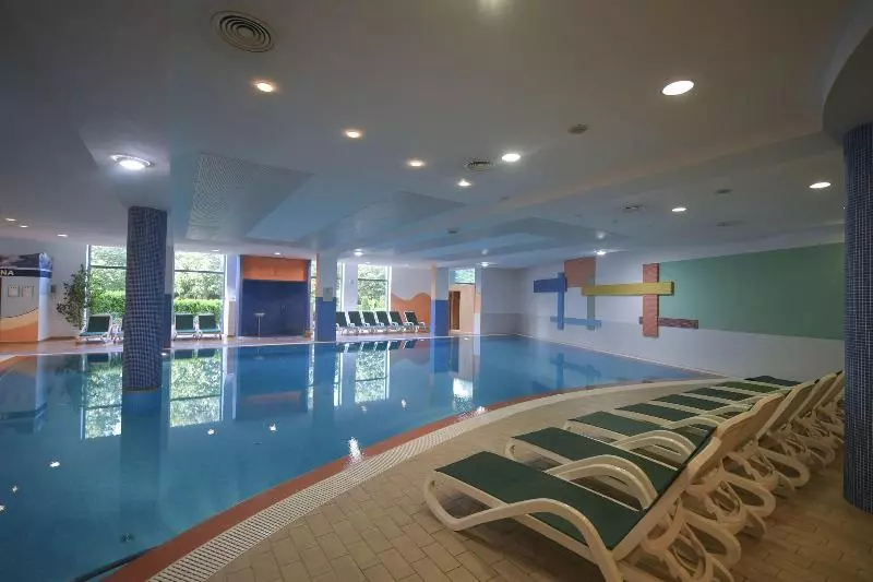 Hotel Hunguest Bük   Ex Répce és Répce Gold