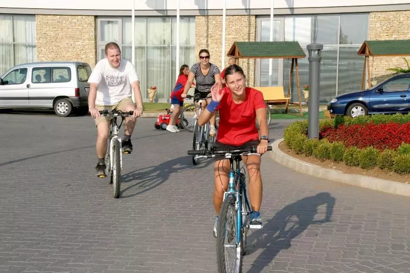 Hotel Hunguest Bük   Ex Répce és Répce Gold