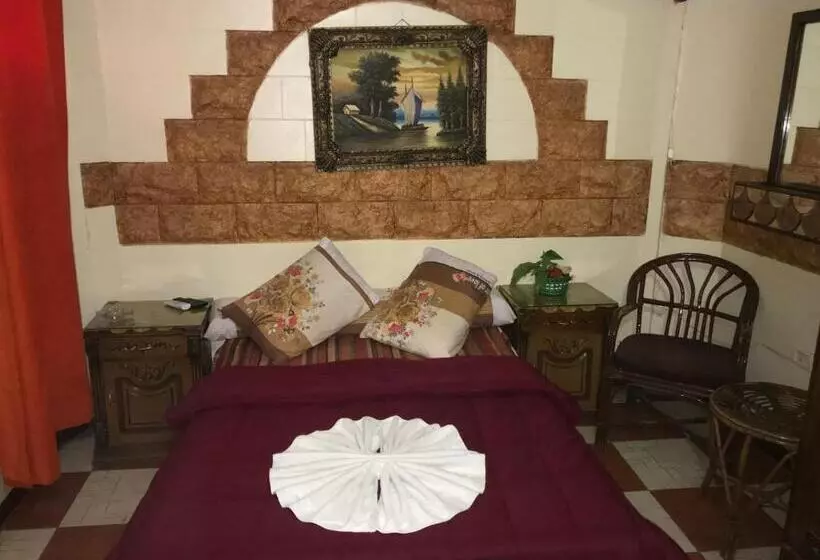 هتل Pharoah S Palace