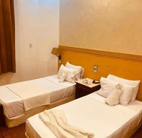 هتل Pharoah S Palace