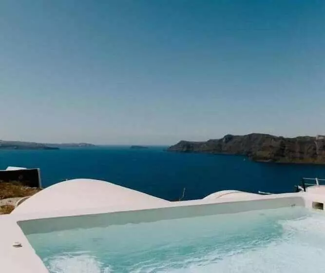 هتل Spitia Santorini Villa Collection