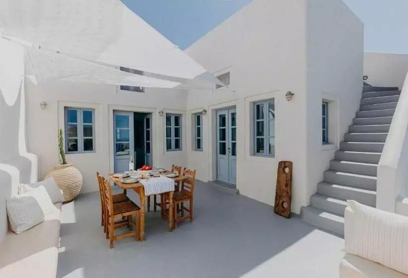 هتل Spitia Santorini Villa Collection