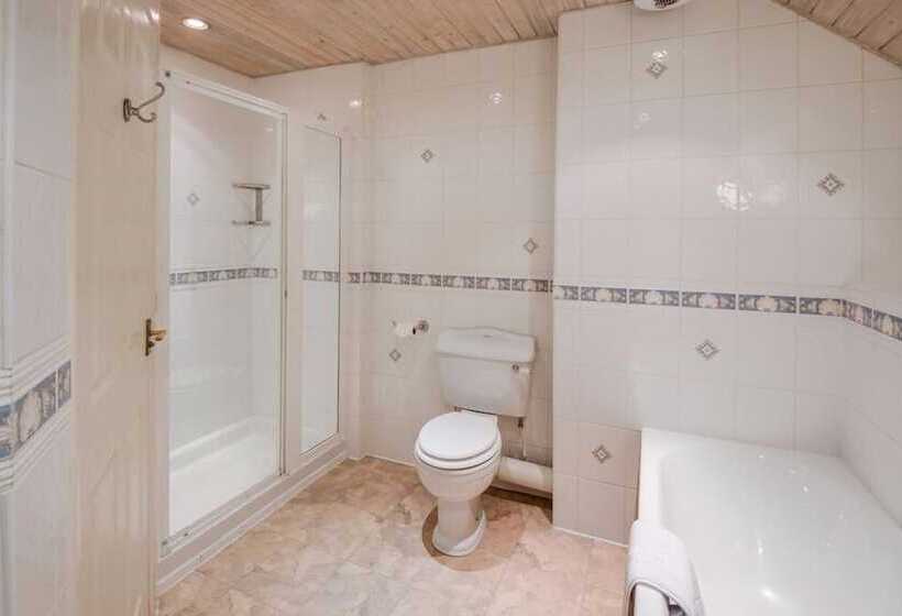 בית מלון כפרי The Wheatsheaf At Swinton