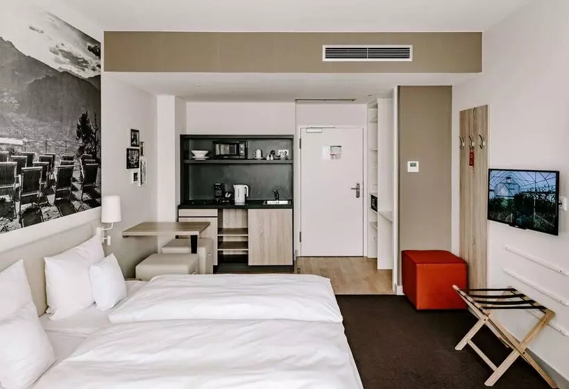 בית מלון כפרי Vienna House Easy By Wyndham München