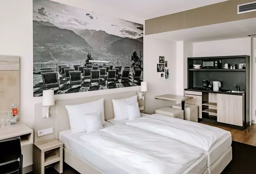 בית מלון כפרי Vienna House Easy By Wyndham München