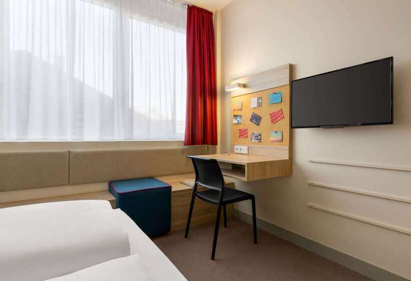 בית מלון כפרי Vienna House Easy By Wyndham  München