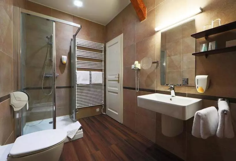 إقامة Ipoly  Boutique Rooms & Suites