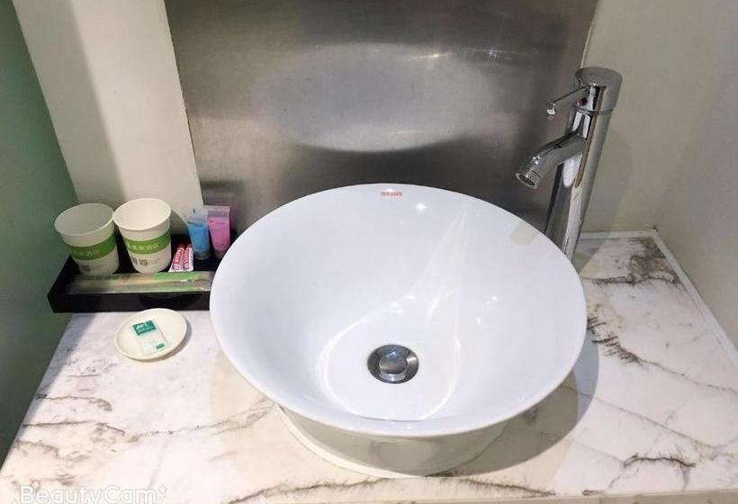 Motel Shanghai Hongjing Road