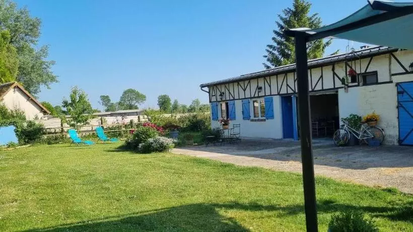 Aamiaismajoitus (B&B) La Clé Des Champs