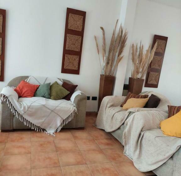 پانسیون Hostal Tierra Del Sol