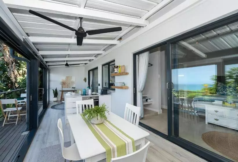 ペンション The Beach Bungalow