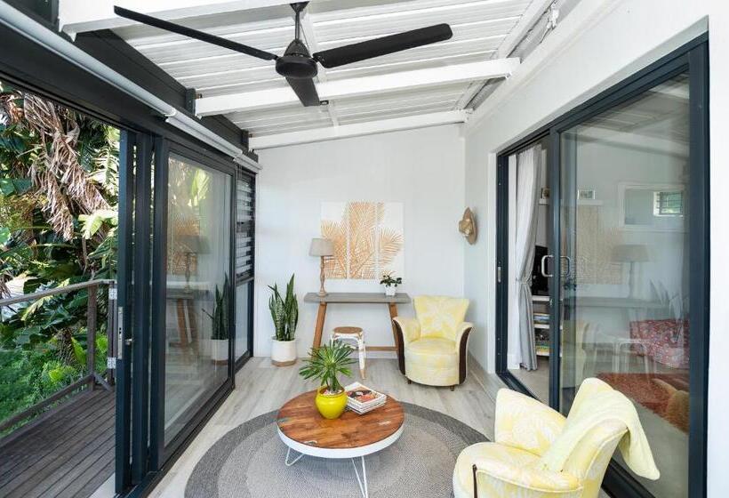 פנסיון The Beach Bungalow