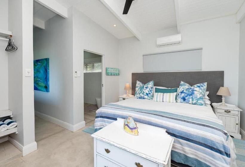 פנסיון The Beach Bungalow