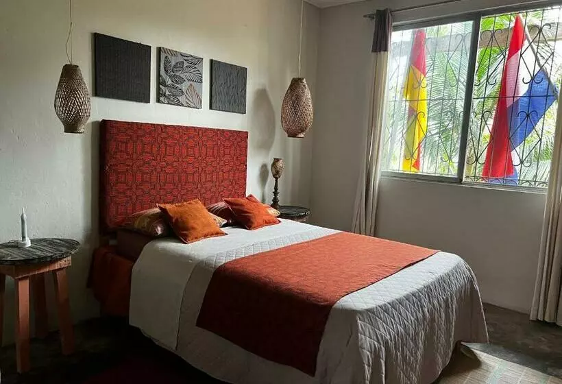 Aamiaismajoitus (B&B) Otorongo Guest House