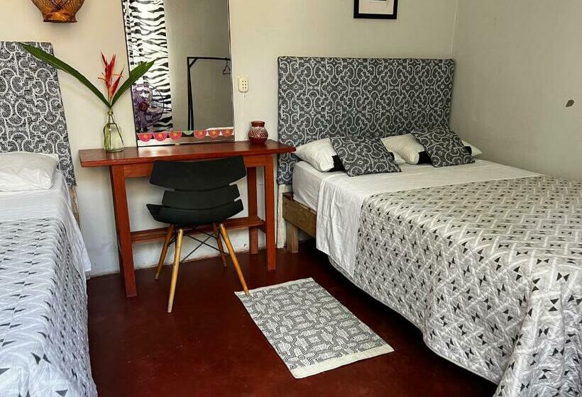 민박 Otorongo Guest House