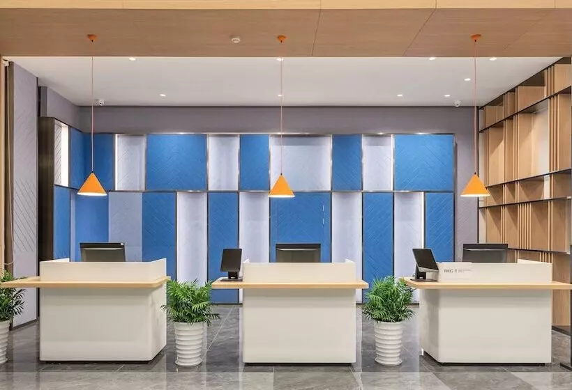 Hotelli Holiday Inn Express Changsha University Tech City By Ihg