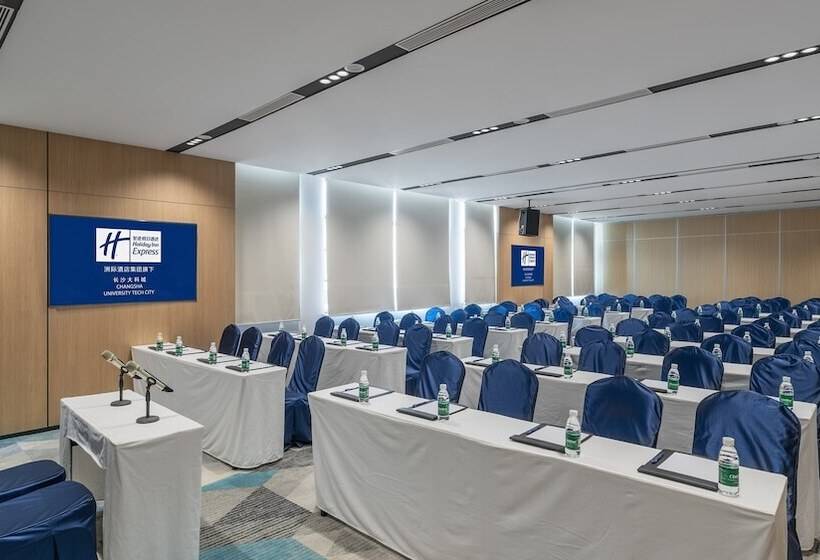 Hotel Holiday Inn Express Changsha University Tech City By Ihg
