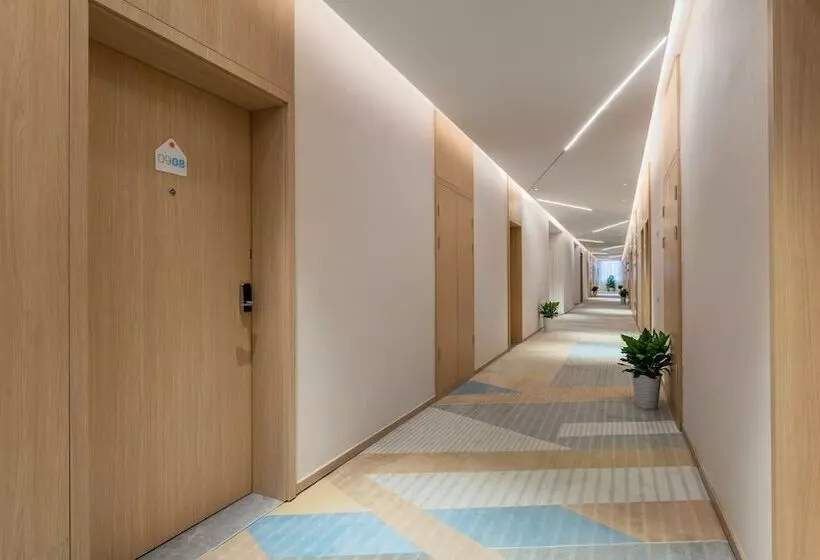 Hotelli Holiday Inn Express Changsha University Tech City By Ihg