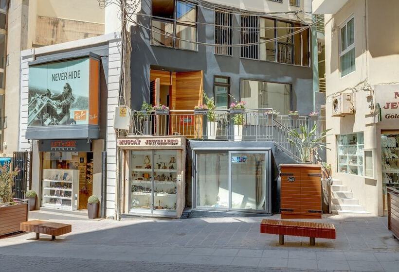 پانسیون Sliema Creek Suites