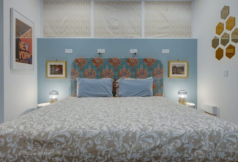 پانسیون Sliema Creek Suites