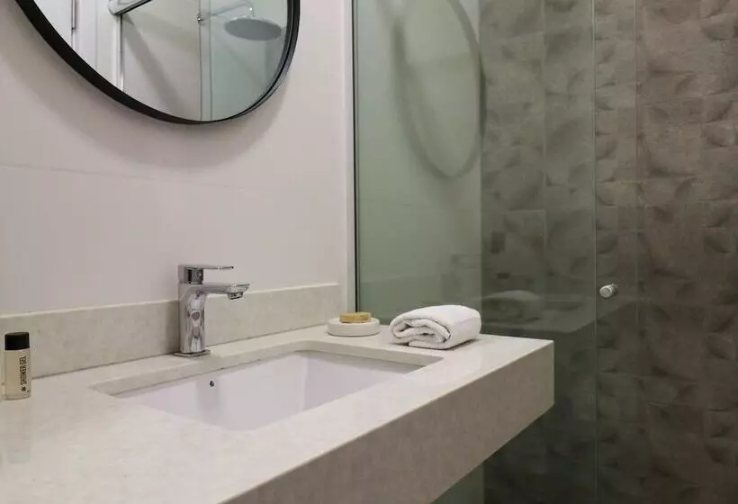 Bright 2br Duplex In Miraflores