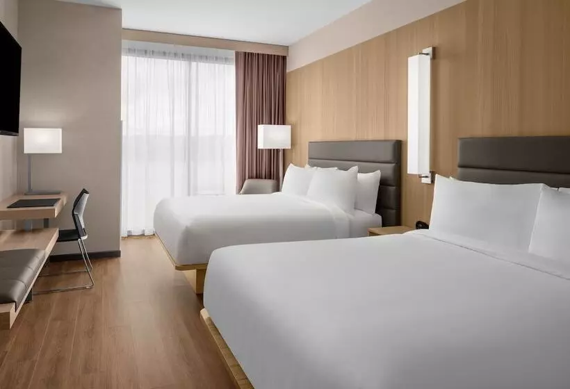 Ac Hotel By Marriott Vancouver Waterfront