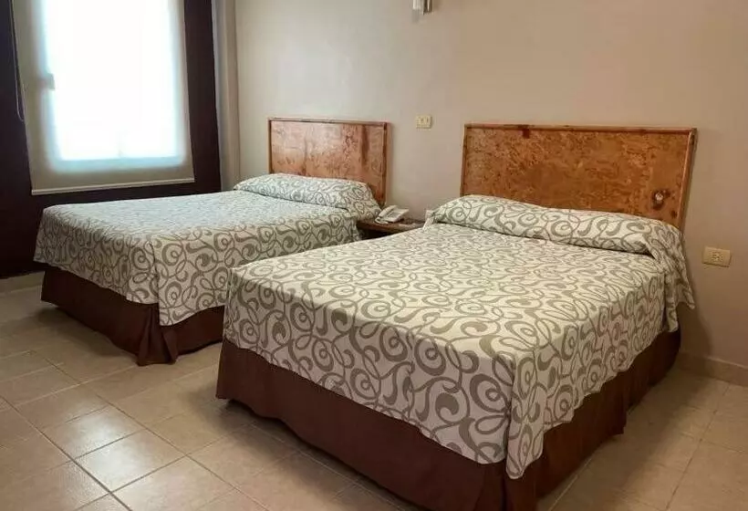 هتل Santo Domingo Express