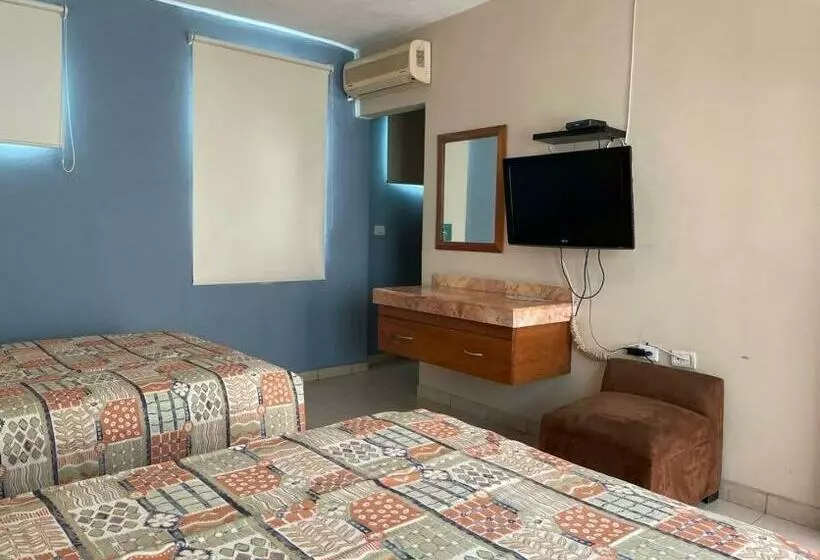 هتل Santo Domingo Express