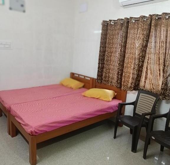 בית מלון כפרי Sri Lakshmi Residency