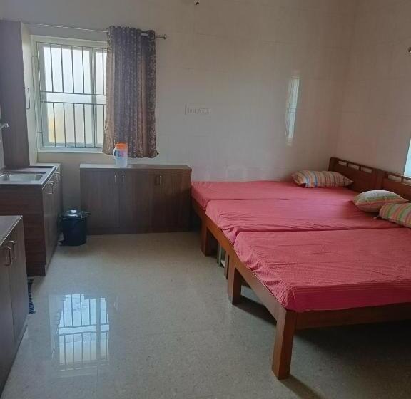 בית מלון כפרי Sri Lakshmi Residency