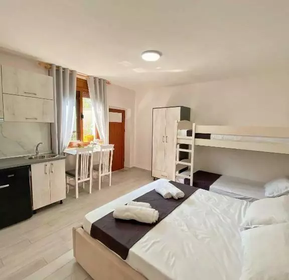 پانسیون Sunny Guest House