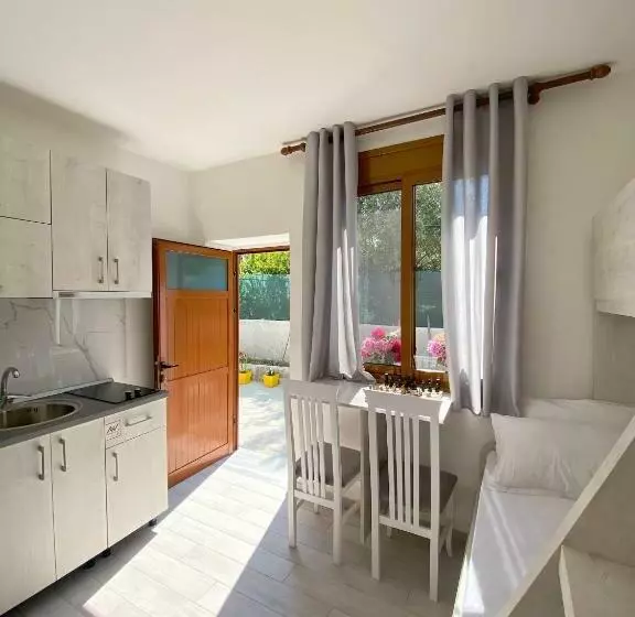 پانسیون Sunny Guest House
