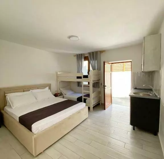 پانسیون Sunny Guest House