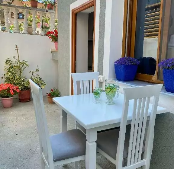 پانسیون Sunny Guest House