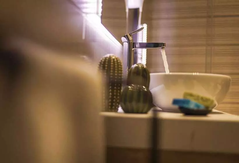 Hotelli Luna Nova Rooms